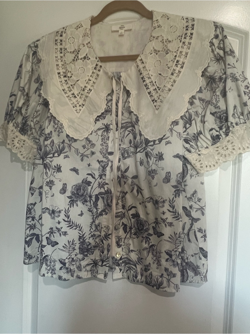 entro Cream Blouse with Blue Floral Print and Lace Collar